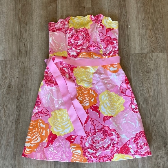 Lilly Pulitzer Sienna dress in Winner’s Circle Derby print. Size 4 - Picture 1 of 6